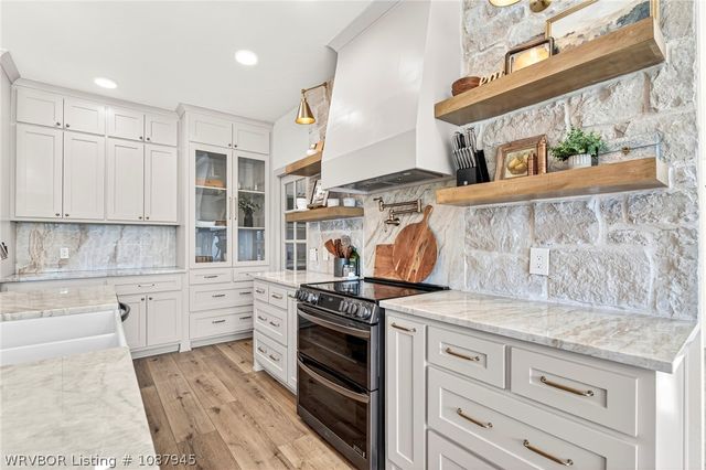 827 Gleason Way, Greenwood, AR 72936