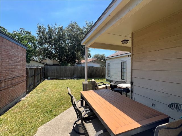 6714 Northgate Dr, Corpus Christi, TX 78413