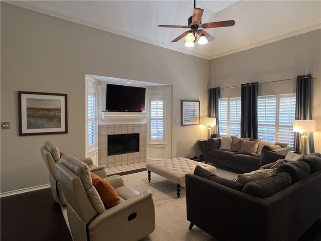 6714 Northgate Dr, Corpus Christi, TX 78413