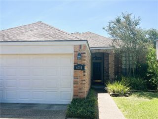 6714 Northgate Dr, Corpus Christi, TX 78413