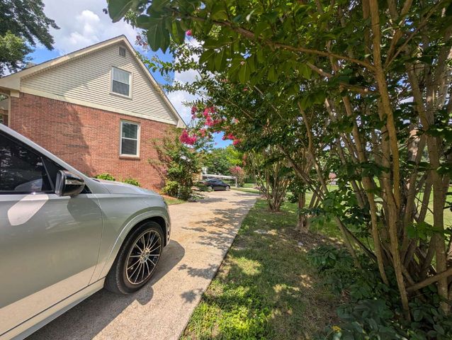2164 New England Pl, Clarksville, TN 37043