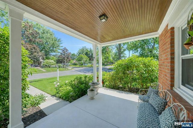 389 Bergen Boulevard, Oradell, NJ 07649