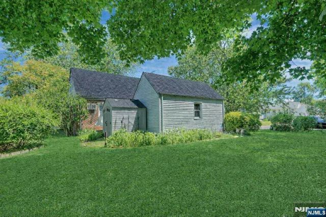 389 Bergen Boulevard, Oradell, NJ 07649