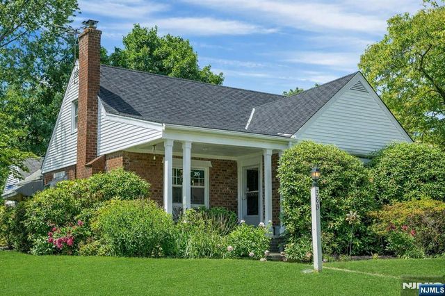 389 Bergen Boulevard, Oradell, NJ 07649