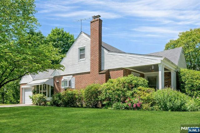 389 Bergen Boulevard, Oradell, NJ 07649