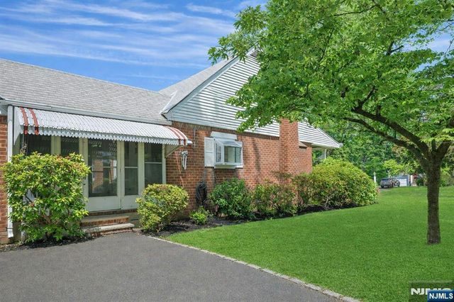 389 Bergen Boulevard, Oradell, NJ 07649