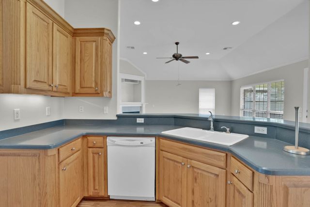 111 Rachel Lane, Bossier City, LA 71111