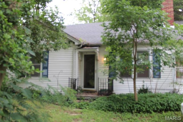 6420 Godfrey Road, Godfrey, IL 62035