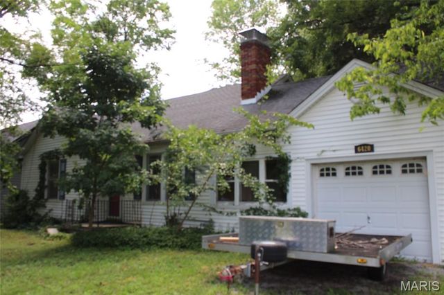 6420 Godfrey Road, Godfrey, IL 62035