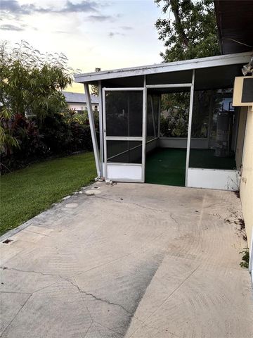 6016 18TH STREET NE, St Petersburg, FL 33703