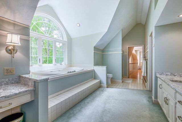 7 Village Green Ln, Holden, MA 01520