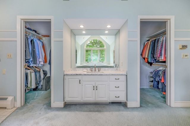 7 Village Green Ln, Holden, MA 01520