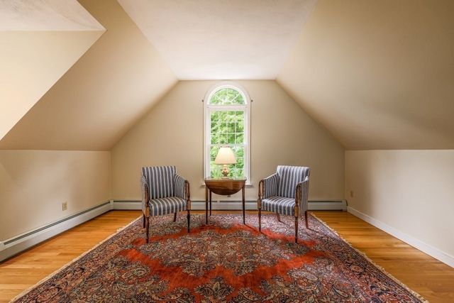 7 Village Green Ln, Holden, MA 01520