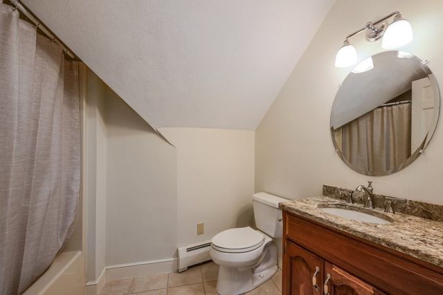 7 Village Green Ln, Holden, MA 01520