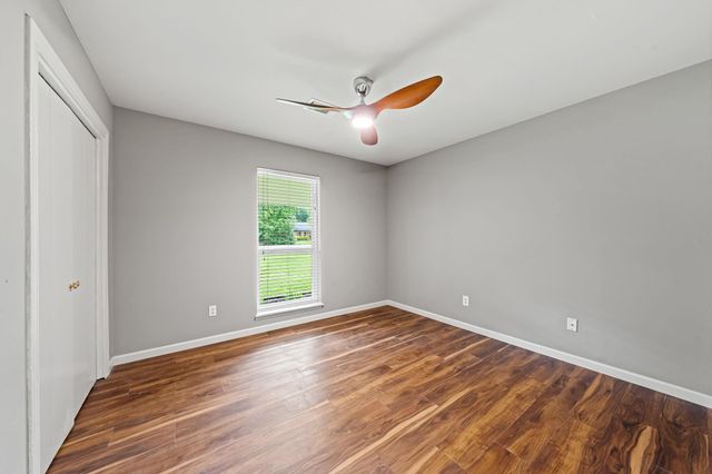 25802 Maplewood Drive, Spring, TX 77386