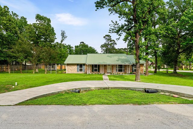 25802 Maplewood Drive, Spring, TX 77386