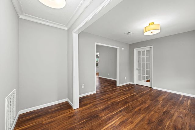 25802 Maplewood Drive, Spring, TX 77386