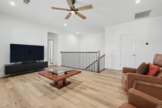 316 Valletta WAY, Liberty Hill, TX 78642