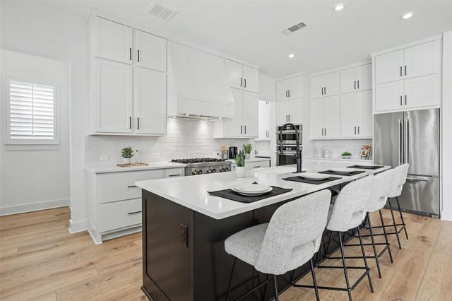 316 Valletta WAY, Liberty Hill, TX 78642