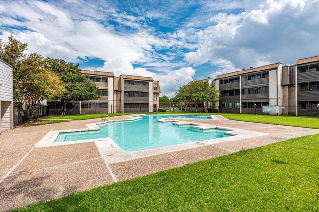 3005 Walnut Bend Lane 12, Houston, TX 77042