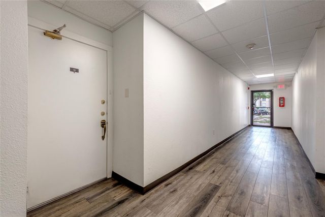 3005 Walnut Bend Lane 12, Houston, TX 77042