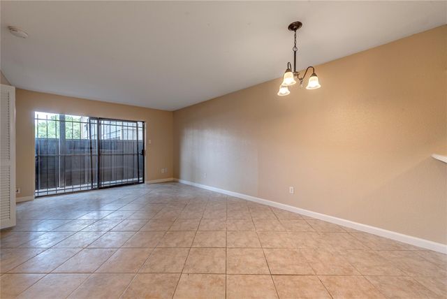 3005 Walnut Bend Lane 12, Houston, TX 77042