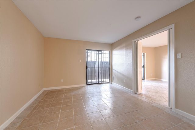 3005 Walnut Bend Lane 12, Houston, TX 77042