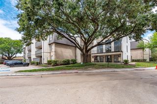 3005 Walnut Bend Lane 12, Houston, TX 77042