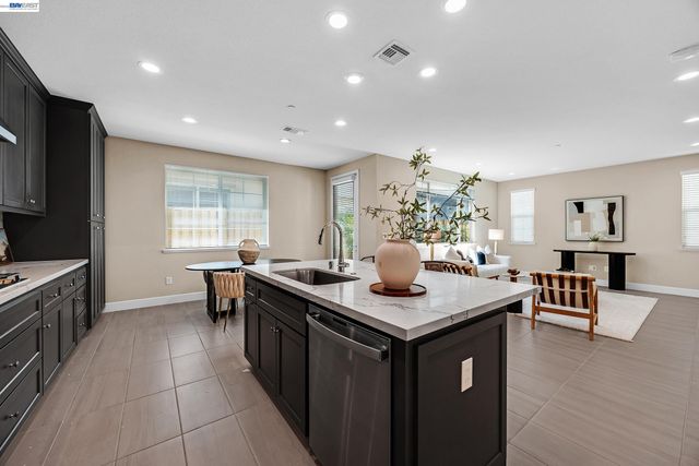 464 E Yarrow Pl, Mountain House, CA 95391