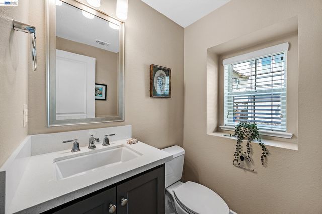 464 E Yarrow Pl, Mountain House, CA 95391