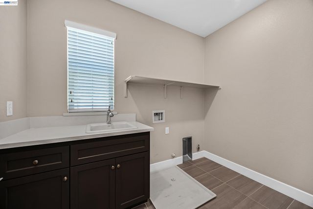 464 E Yarrow Pl, Mountain House, CA 95391