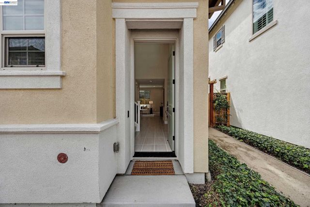 464 E Yarrow Pl, Mountain House, CA 95391
