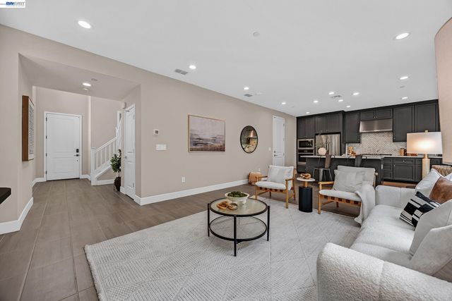 464 E Yarrow Pl, Mountain House, CA 95391