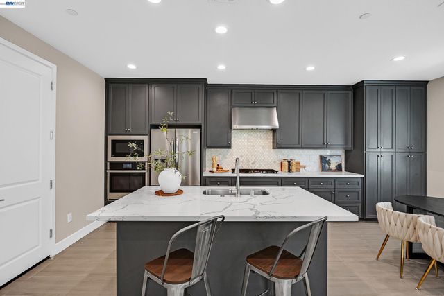 464 E Yarrow Pl, Mountain House, CA 95391
