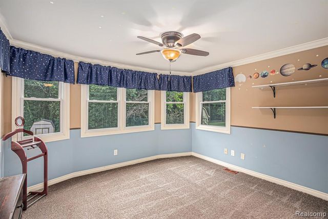 3135 Valley Oaks Drive, White Lake, MI 48383