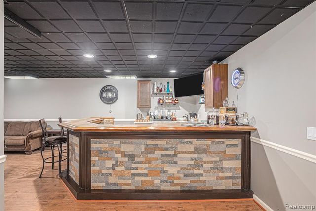 3135 Valley Oaks Drive, White Lake, MI 48383