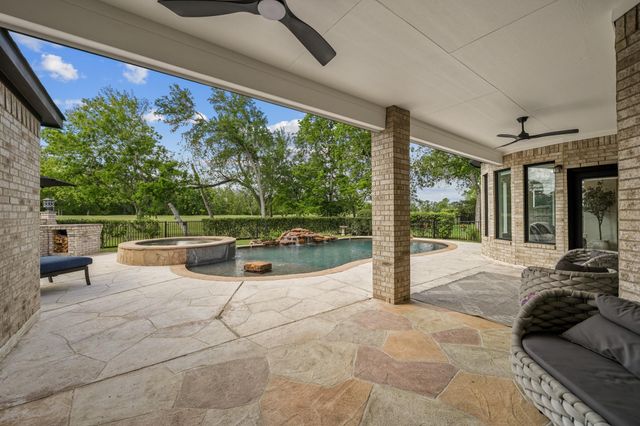 2811 Waters Lake Lane, Missouri City, TX 77459