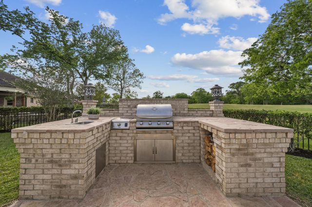 2811 Waters Lake Lane, Missouri City, TX 77459