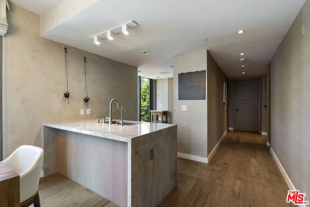 1755 Ocean Avenue 410, Santa Monica, CA 90401