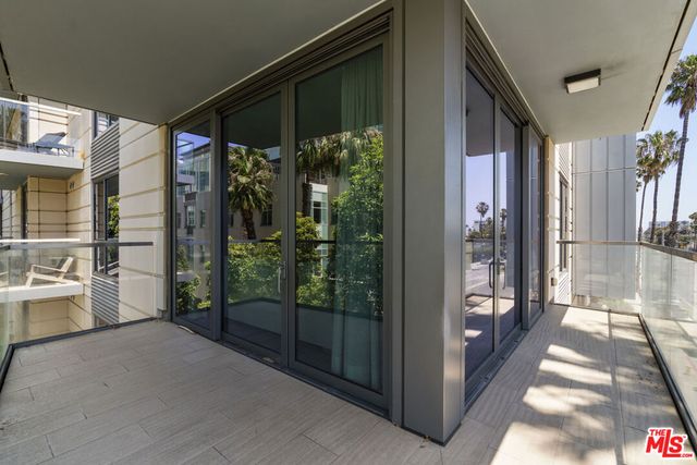 1755 Ocean Avenue 410, Santa Monica, CA 90401