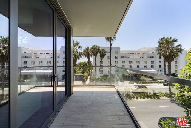 1755 Ocean Avenue 410, Santa Monica, CA 90401