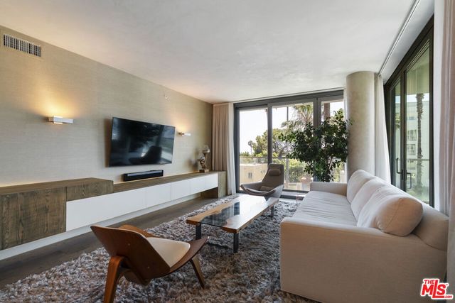 1755 Ocean Avenue 410, Santa Monica, CA 90401