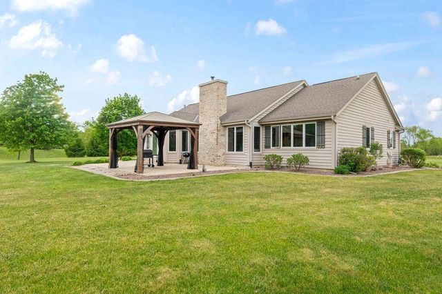 S93W34945 Jericho DRIVE, Eagle, WI 53119