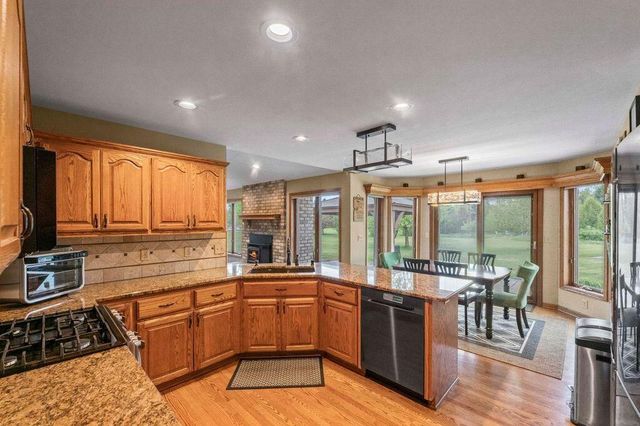 S93W34945 Jericho DRIVE, Eagle, WI 53119