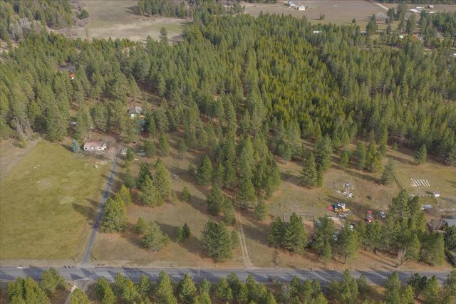 28202 N Bruce Rd, Chattaroy, WA 99003