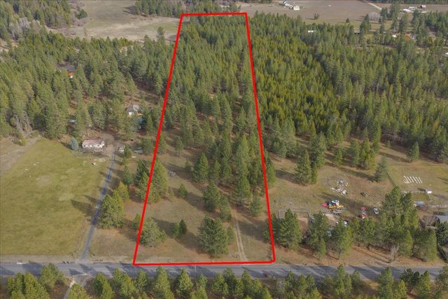 28202 N Bruce Rd, Chattaroy, WA 99003