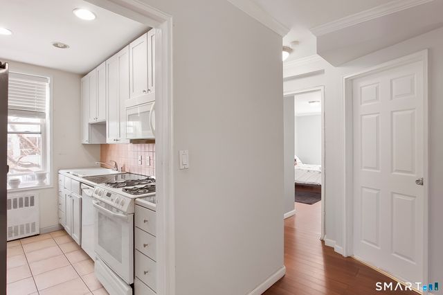 7 4th Street APT 3H, Stamford, CT 06905