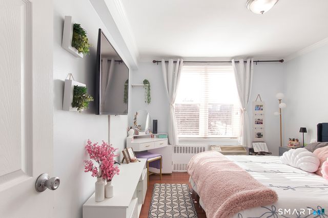 7 4th Street APT 3H, Stamford, CT 06905