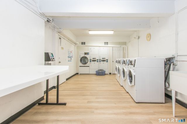 7 4th Street APT 3H, Stamford, CT 06905