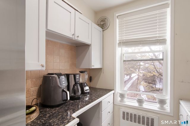 7 4th Street APT 3H, Stamford, CT 06905